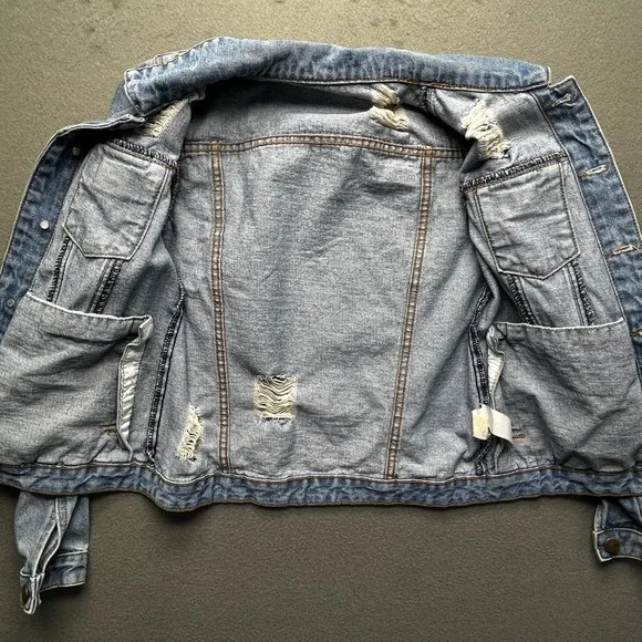 Fashion Nova‎ Distressed Light Wash Denim Jean Jacket - Picture 6 of 11
